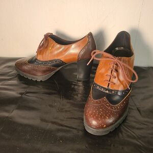 Vintage Leather Dexflex Comfort Brown Black Wingtip Lace-Up Oxford Heels size 9